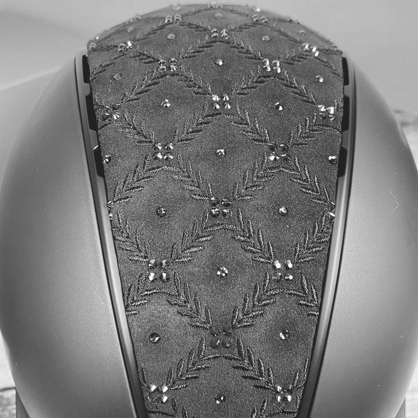 Samshield Reithelm "Shadow 2.0" schwarz "royal flower swarovski" Größe M (55-58 cm)