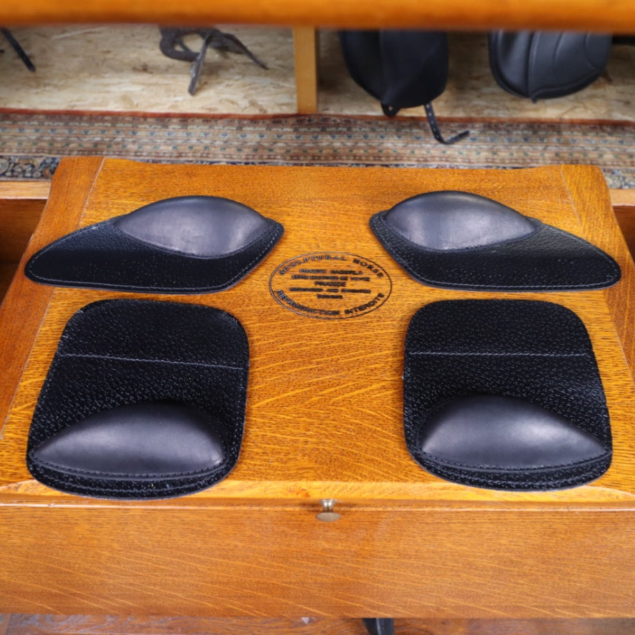 Prestige Springsattel Synchrony D schwarz 17/34 N/V -Sitzgröße 17" - Kammerweite 34 - Hinten +2 cm