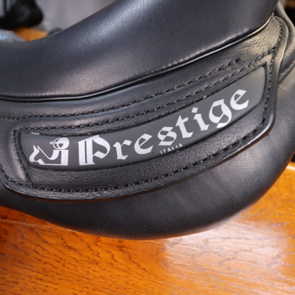 Prestige Venus Style D schwarz 18/34 N/V -Sitzgröße 18" - Kammerweite 34 - Hinten +2 cm