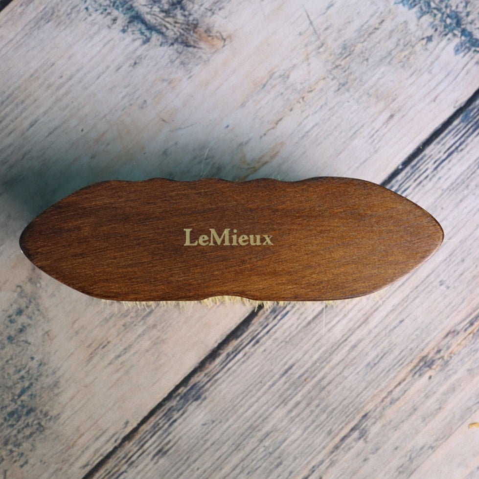 LeMieux - Artisan Deep Clean Dandy Brush - Braun