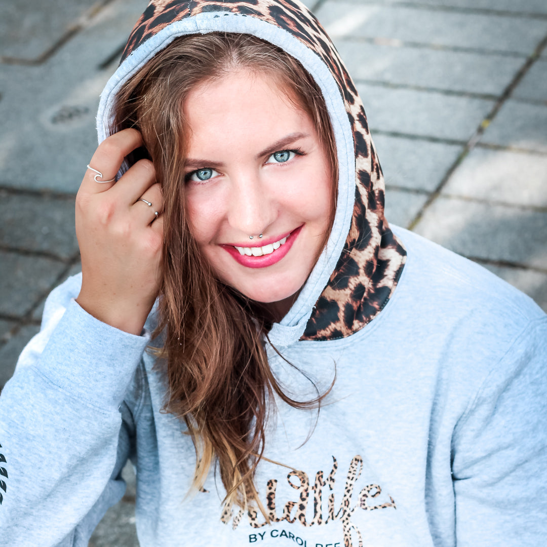 CAROL BEE - Leolia