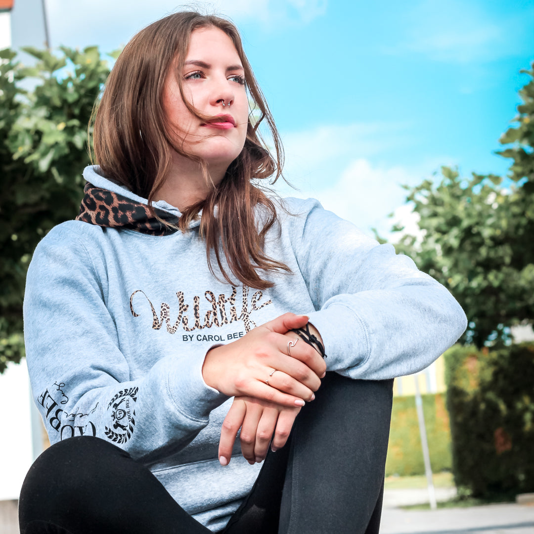 CAROL BEE - Leolia