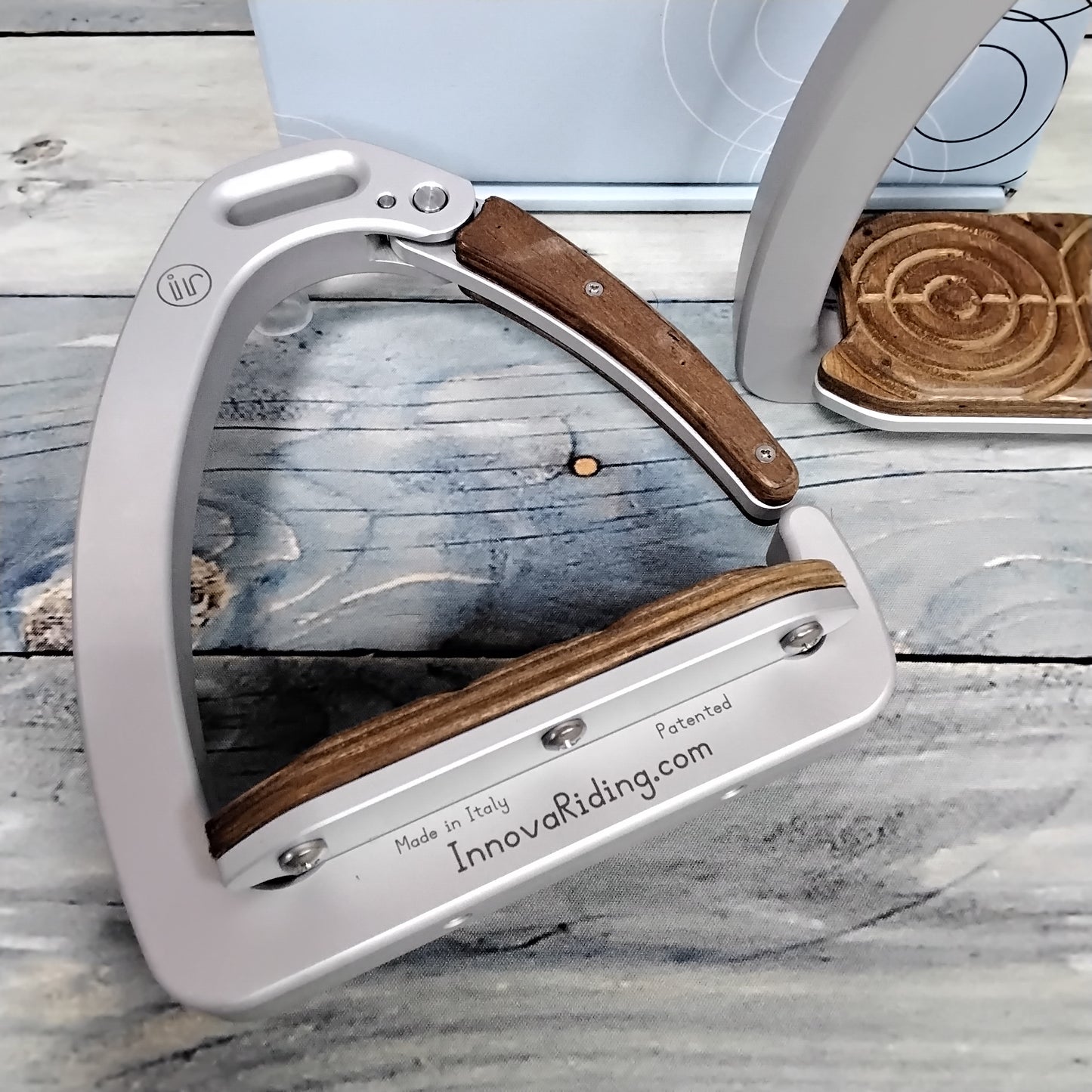 Innova Riding Aria Sicherheitssteigbügel silver+dark wood