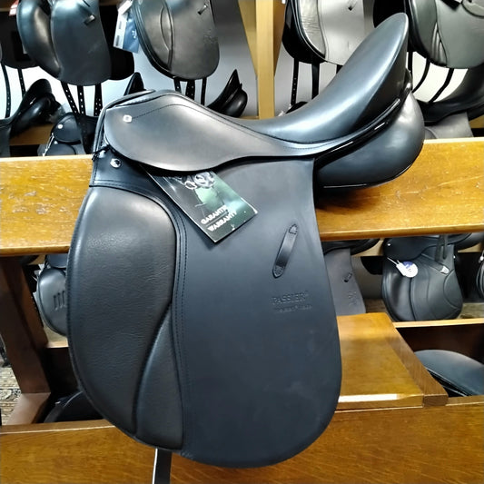 Passier SIRIUS Dressursattel PS-Sattelbaum mit frt-system tiefer Sitz, V-Begurtung