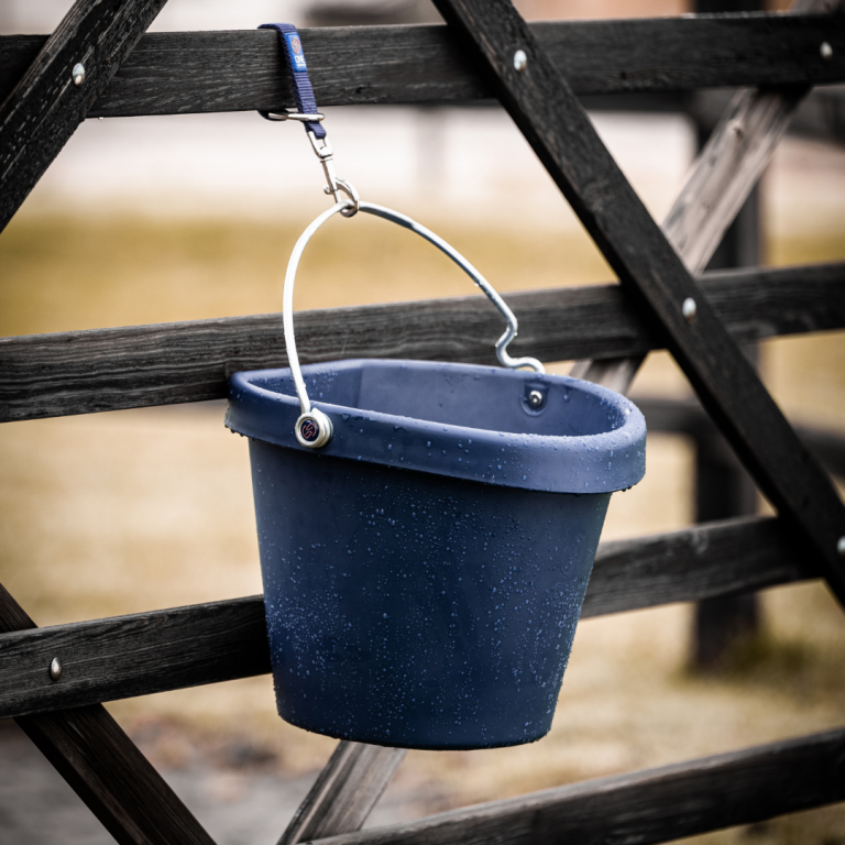 ONE BUCKET Eimer - Futter- und Wassereimer mit Nylon Halter