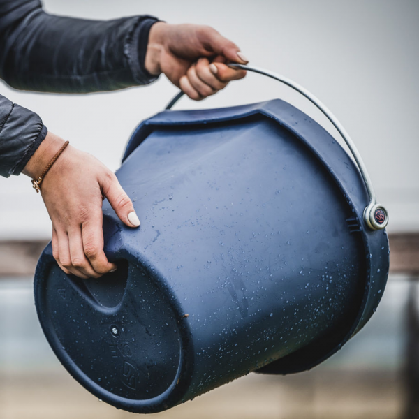 ONE BUCKET Eimer - Futter- und Wassereimer mit Nylon Halter