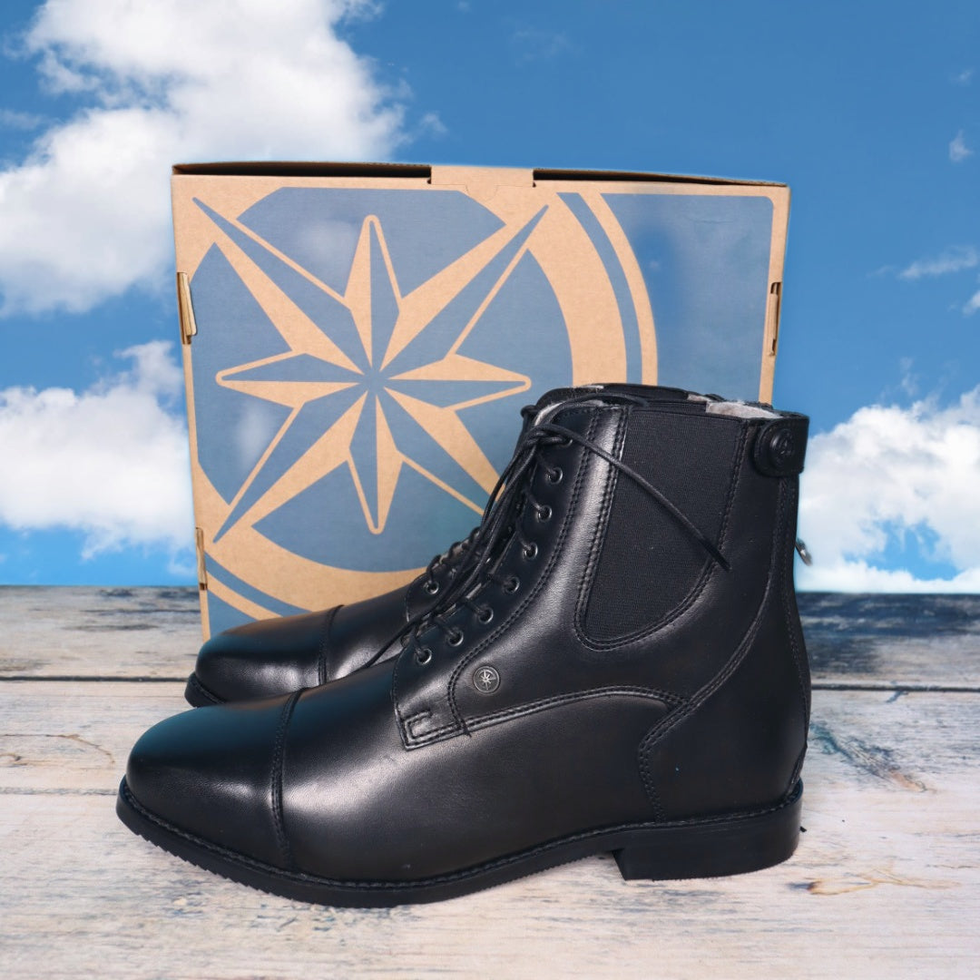 SUEDWIND FOOTWEAR Florentina BZ Lace Merino Stivali – Pelle bovina italiana – Scarpa invernale in pelliccia di agnello – fatto a mano, marrone, 38 EU SUEDWIND FOOTWEAR Florentina BZ Lace Merino Stivali – Pelle bovina italiana – Scarpa invernale in pelliccia di agnello – fatto a mano, marrone, 38 EU