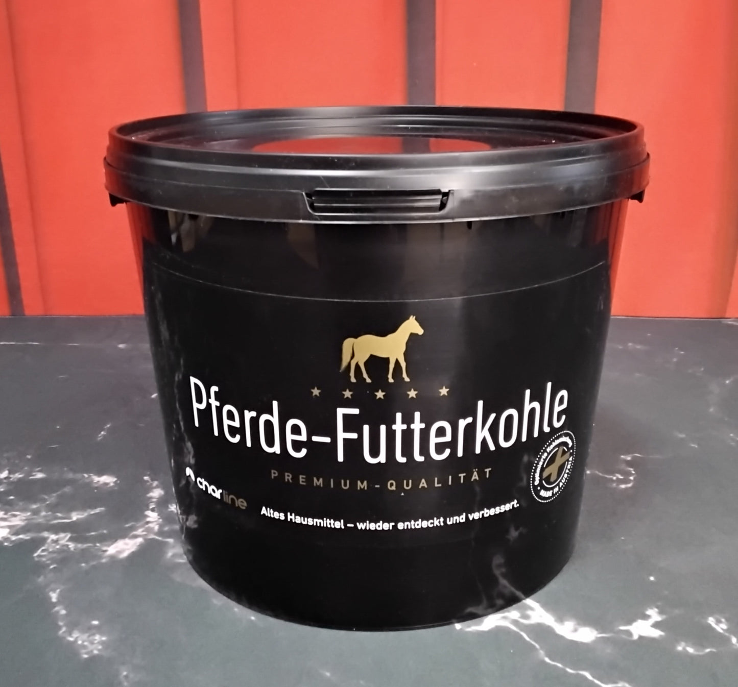 Futterkohle Pellets für Pferde - Premium Qualität 3-kg Eimer